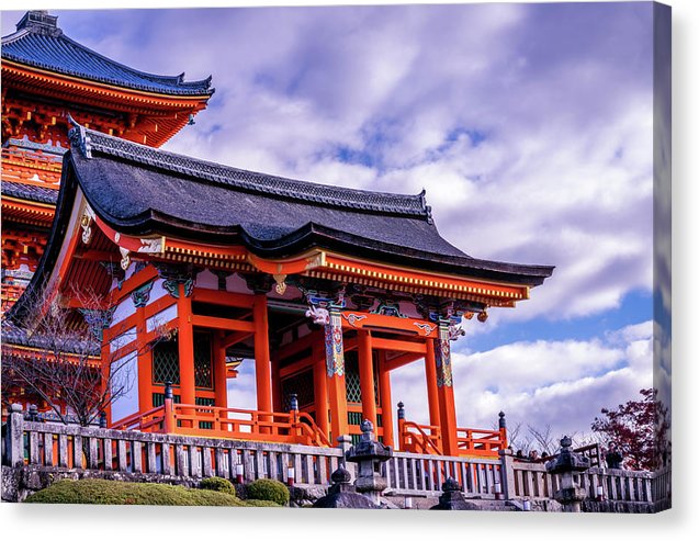 Entrance to Kiyomizu-dera Temple