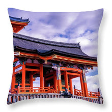 Load image into Gallery viewer, Entrance to Kiyomizu-dera Temple
