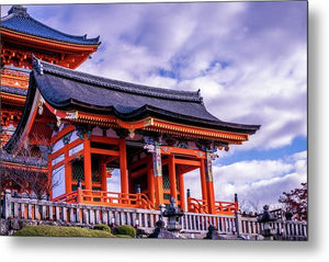 Entrance to Kiyomizu-dera Temple