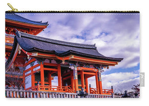 Entrance to Kiyomizu-dera Temple