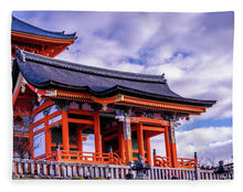 Load image into Gallery viewer, Entrance to Kiyomizu-dera Temple
